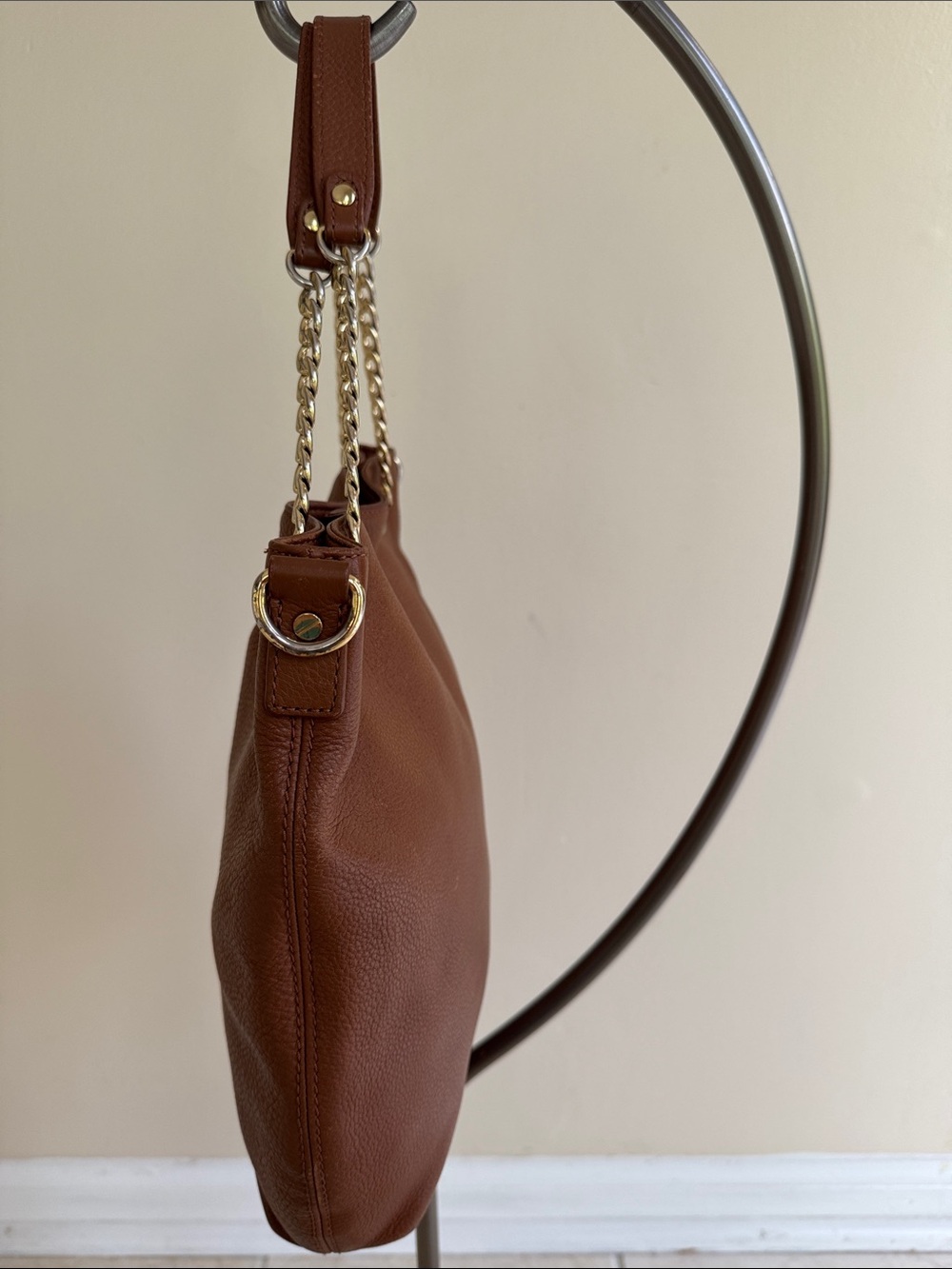 Michael Kors Women’s Brown Gold Chain-Handle Shoulder Bag - Picture 5 of 14